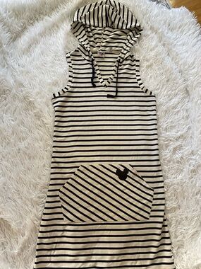 Disney Mickey logo Swim Coverup NWOT
Size S (Could fit a medium)